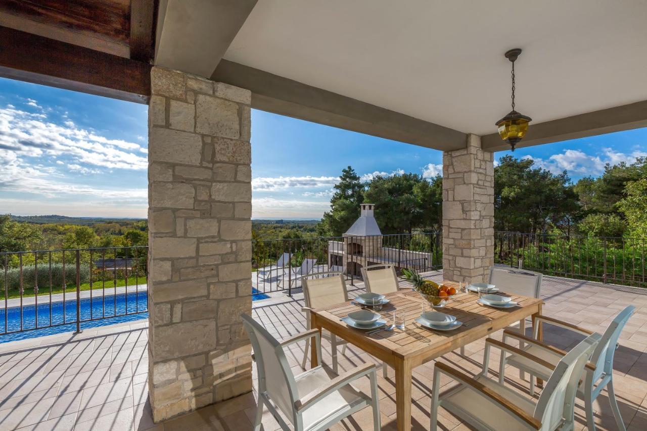 Villa Sterpazzi - Near Porec With Sea View, Private Jacuzzi, Sauna And Pool Višnjan Exterior foto